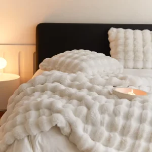Thick Warm Customizable European American Style Rabbit Fur Blanket for Bed & Sofa Luxury Winter Use