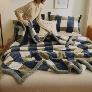 Thickened Ultra Soft Polyester Flannel Blanket Cozy Warm Throw Perfect for Year Round Home Daily Use and Couch Snuggling