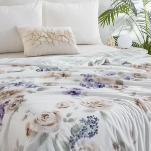 Ultra Cool Silky Embroidered Luxury 4 Piece Bedding Set Cooling Silk Quilt Cover Bed Sheets Summer Hotel Home Use OEKO TEX
