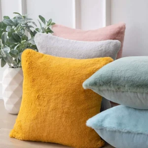 Ultra Soft Luxury Warm Plush Decorative Pillow Cushion Faux Rabbit Fur Throw for Sofa Bedroom Living Room Quilted Technics