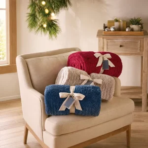 Ultra Soft Plush Throw Blanket Cozy Warm Feather Yarn Blanket Giftable Fuzzy Throw for Couch Sofa and Bed