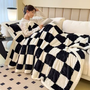 Velvet Knitted 100% Polyester Soft Blanket Printed Checkerboard Pattern Thickened Winter Office Nap Cross Border Product