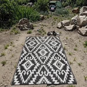 Waterproof Reversible Recycled Plastic Polypropylene Indoor Outdoor Rugs Mats Carpets for Camping Garden Poolside