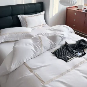 White Bed Sheets Embroidered King Size Golden Lines 4 Piece Sets Hotel Bedding Set
