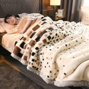 Winter Bed Covers Blankets Add Warmth Living Room Plush Material Luxe Soft Sofa Cover Raschel Blanket