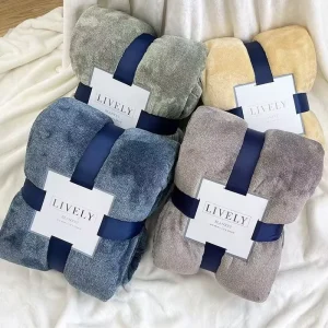 Winter Super Soft Throw Blanket Flannel Fleece Solid Color Lightweight Blanket for Bed Sofa All Season Use