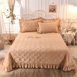 Winter Warm Thickened Crystal Velvet Quilted Bedspread Ruffled Flannel Fleece Bed Cover with Anti Slip for Queen Bed