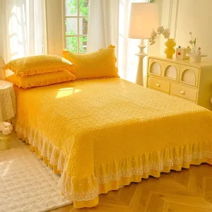 Winter Warm Thickened Quilted Milk Fleece Bed Skirt Double Layer Lace Trim Solid Color 3 Piece Bedspread for Queen Bed