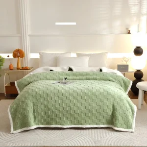 Winter Warm Velvet Bedding Pure Color Bed Cover Home Hotel Textile Checkered Milk Fleece Blanket