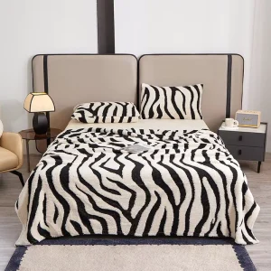 Zebra Print Sherpa Colar Fleece Throw Blanket Soft Plush Warm Bed Cover with Cozy Texture All-Season Home Sofa Gift